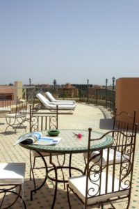 Dellarosa Hotel & Suites