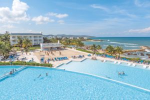 Grand Palladium Lady Hamilton Resort & Spa